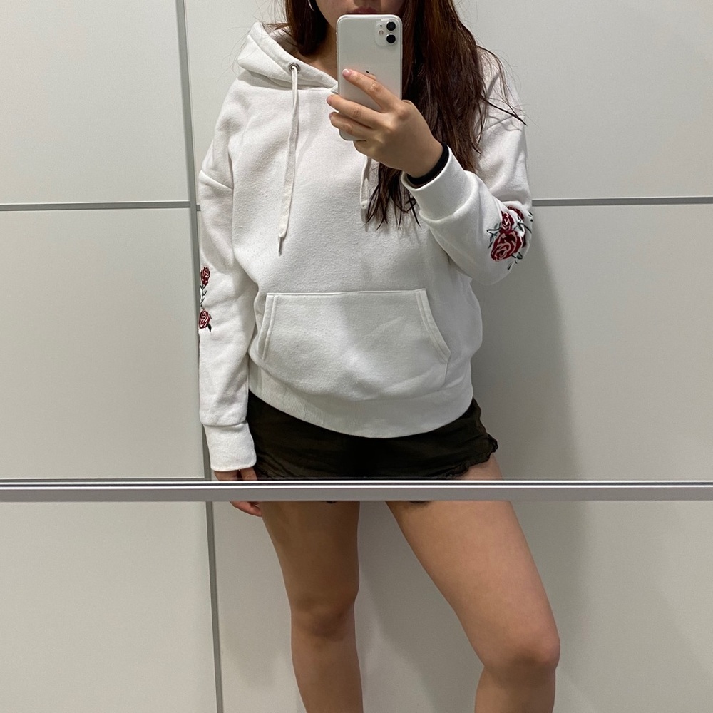 Comfy White Hoodie with Roses on Sleeves